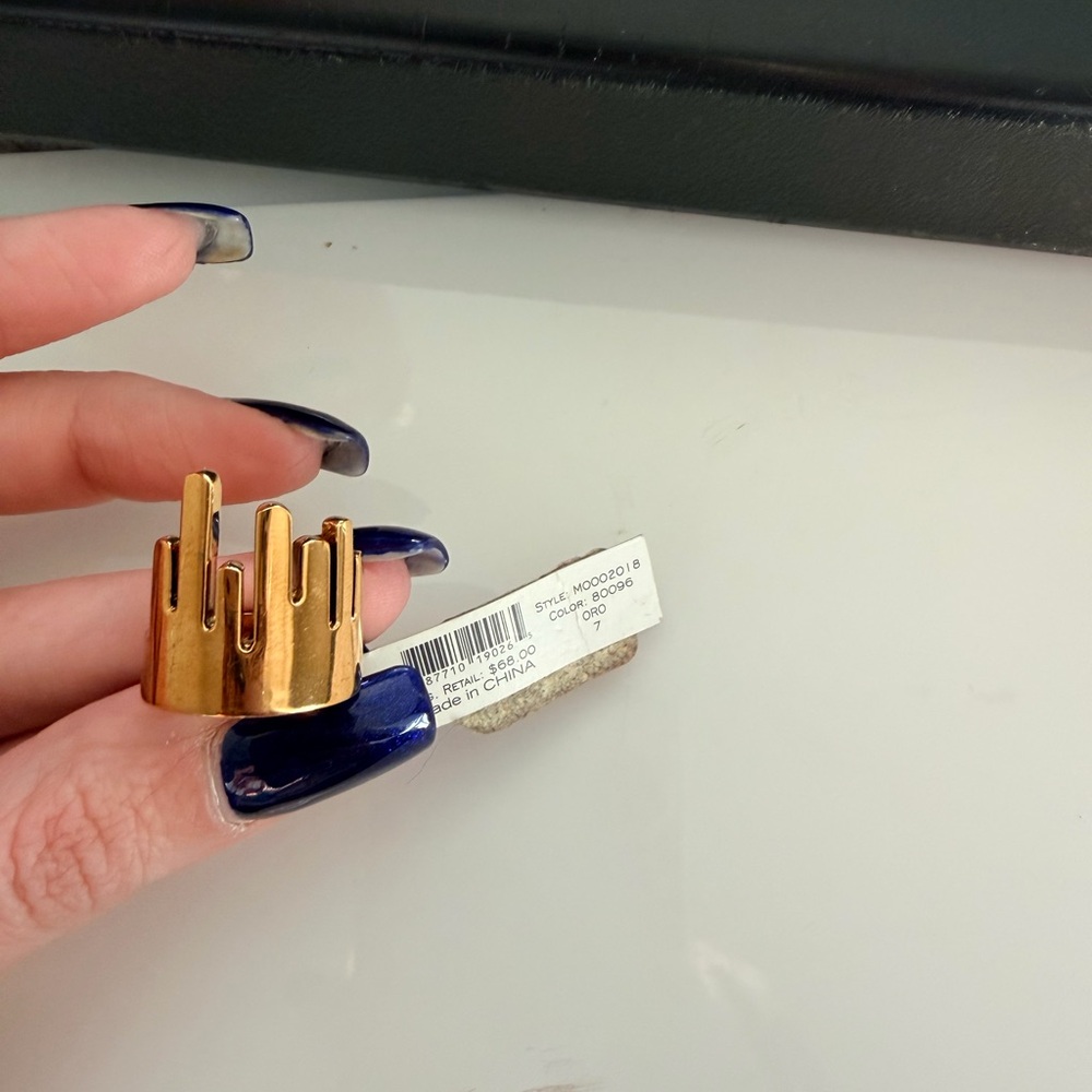 Marc By Marc Jacobs Gold Ring - Picture 2 of 4